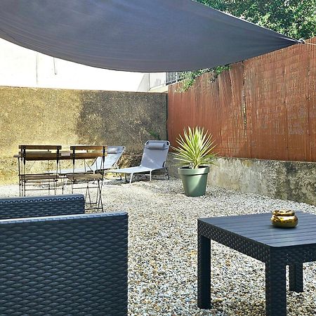 Superbe Appt Avec Cour Et Parking Gratuit A 5Min De La Cite Medievale Carcasona Exterior foto
